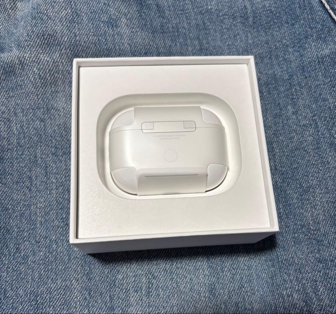 AirPods pro 第2世代 type-c (10/4までの出品です)