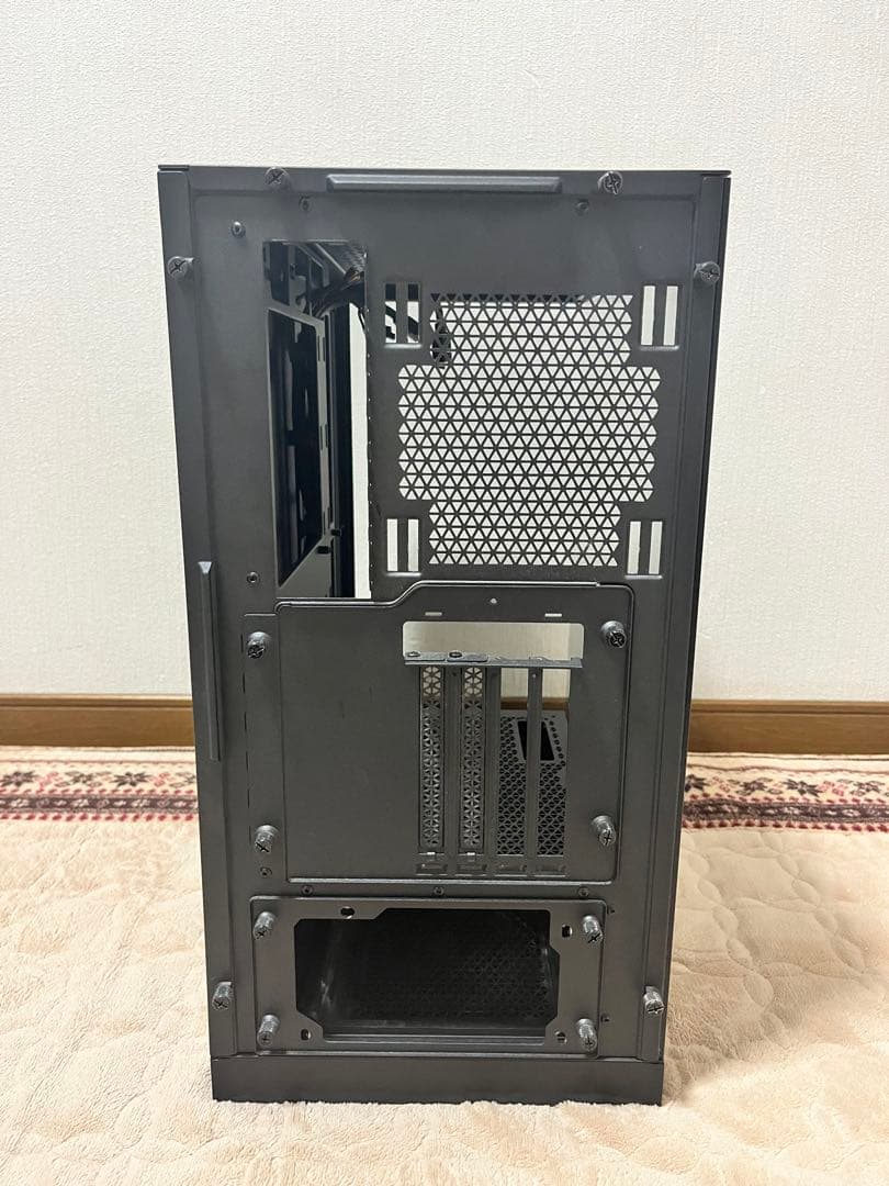 【美品】XPG Invader X 自作PCケース ピラーレス強化ガラス