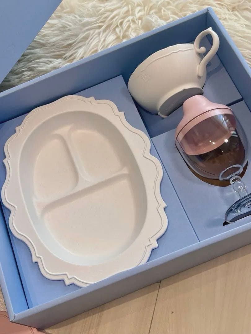 【新品未使用】 Reale レアーレ 食器セット フルセット 5点　ピンク