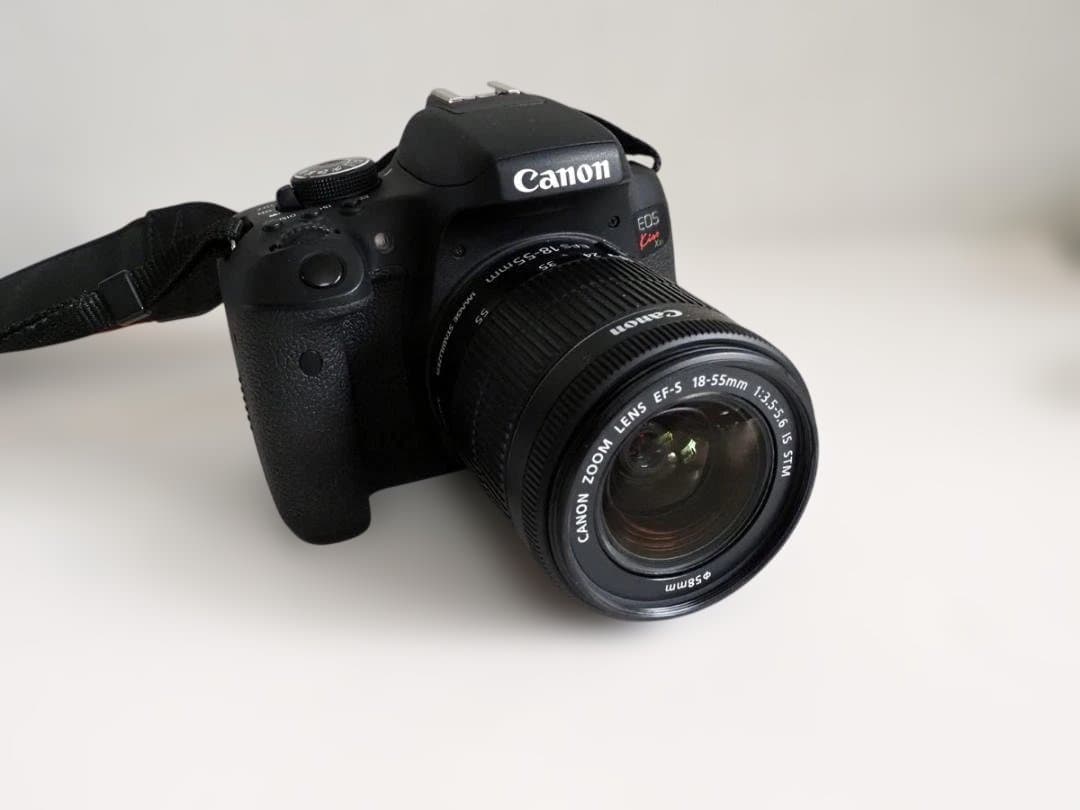 CANON EOS Kiss X8i ダブルズームキット