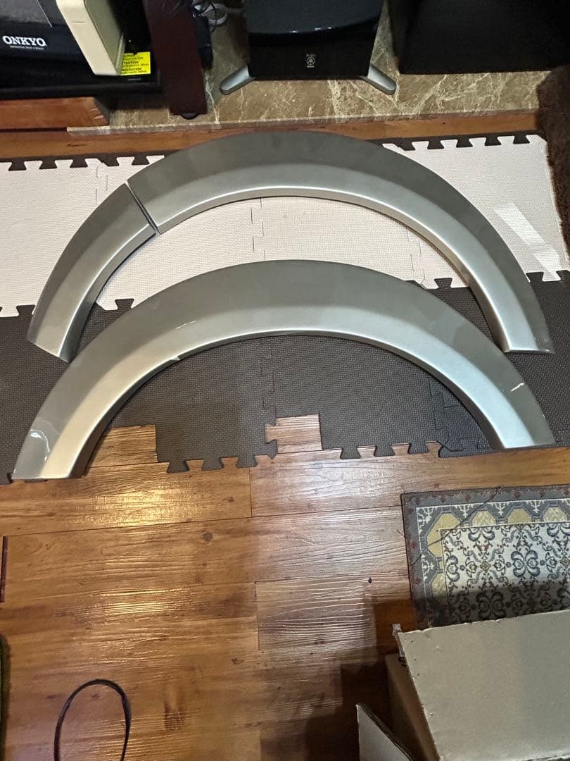 ハイエース200系25ミリワイドダウンルックオーバーフェンダー