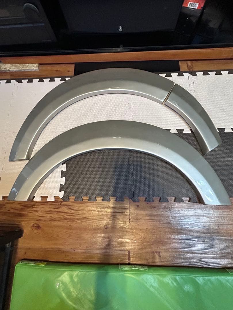 ハイエース200系25ミリワイドダウンルックオーバーフェンダー