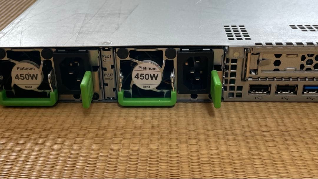 富士通 PRIMERGY RX1330 M4 【動作確認済】