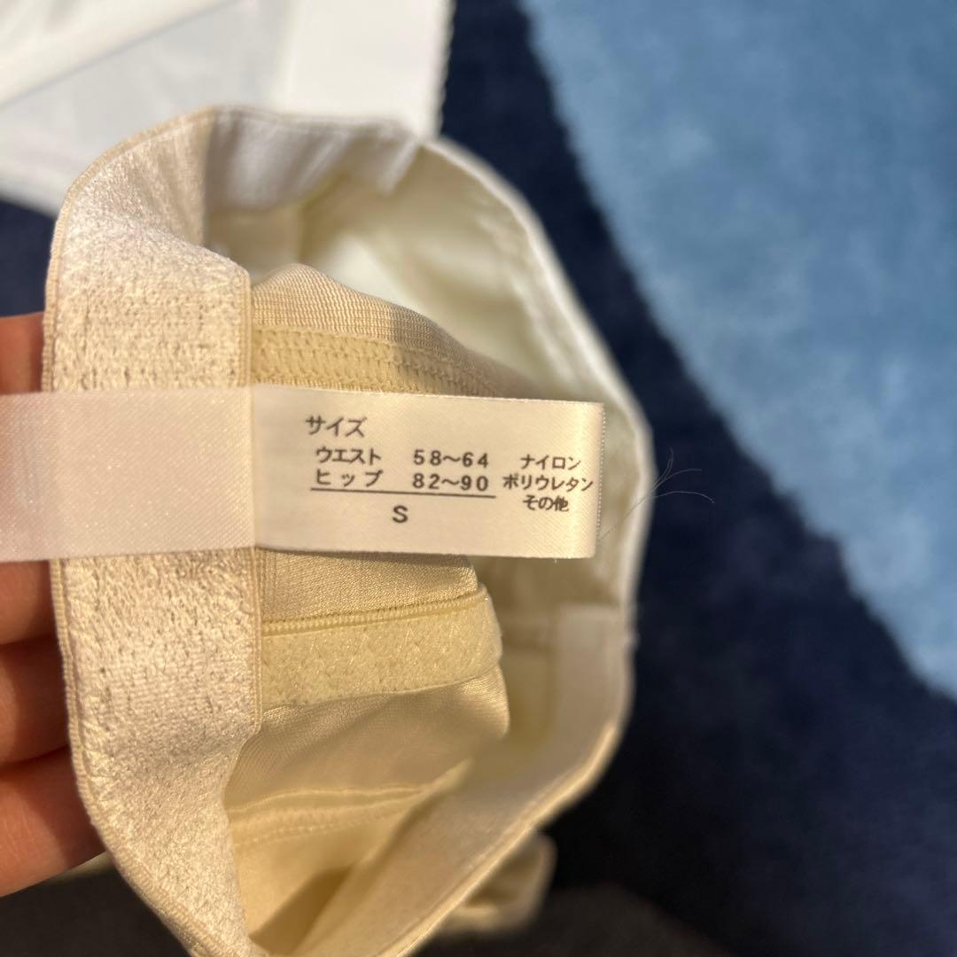 Mirrormirror ブライダルインナー B65、ガードルSサイズ