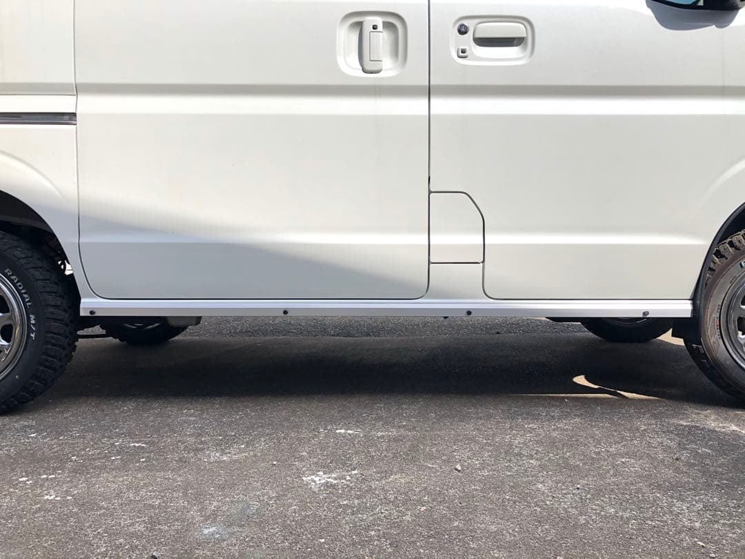 【直接お渡し】DA17W エヴリィ エブリィ　シルガード 4穴仕様　塗装有り