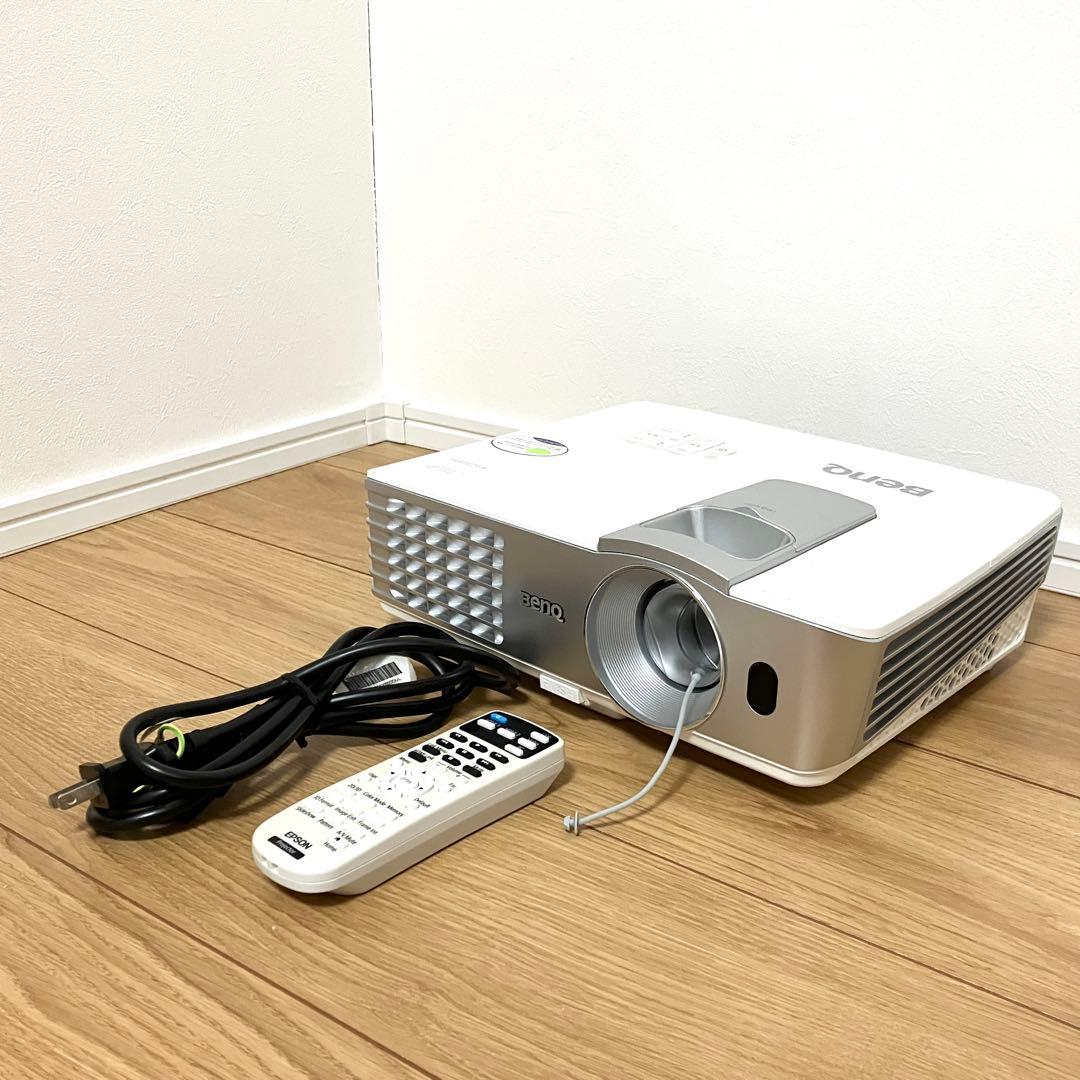 BenQ ペンキュー プロジェクター W1070 ランプ時間5時間！