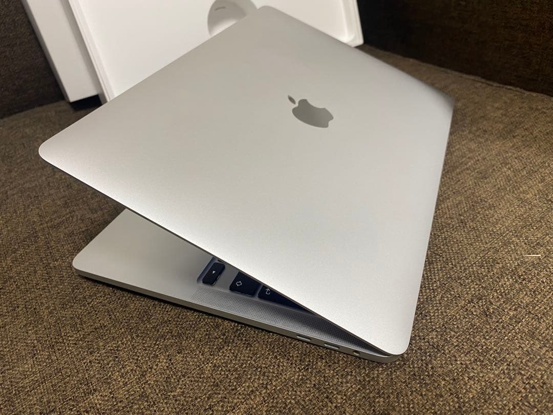 美品　Apple MacBook Pro 2020 メモリー32GB オフィス