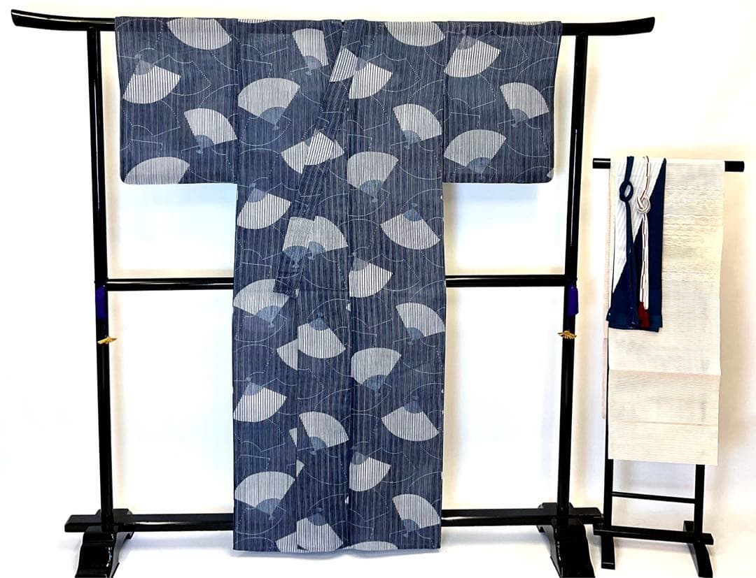 RINKO 竺仙綿紅梅藍色に大胆な白の扇が爽やかな浴衣