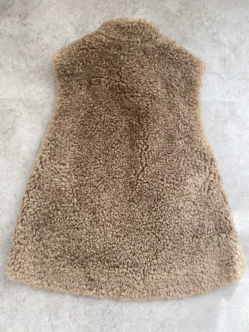 新品　未使用　anuke(アンヌーク) Eco Fur Vest モカ　36