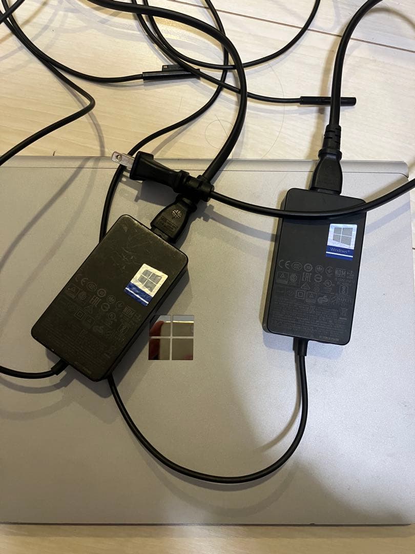 Microsoft Surface Book 2 充電器2つ付き