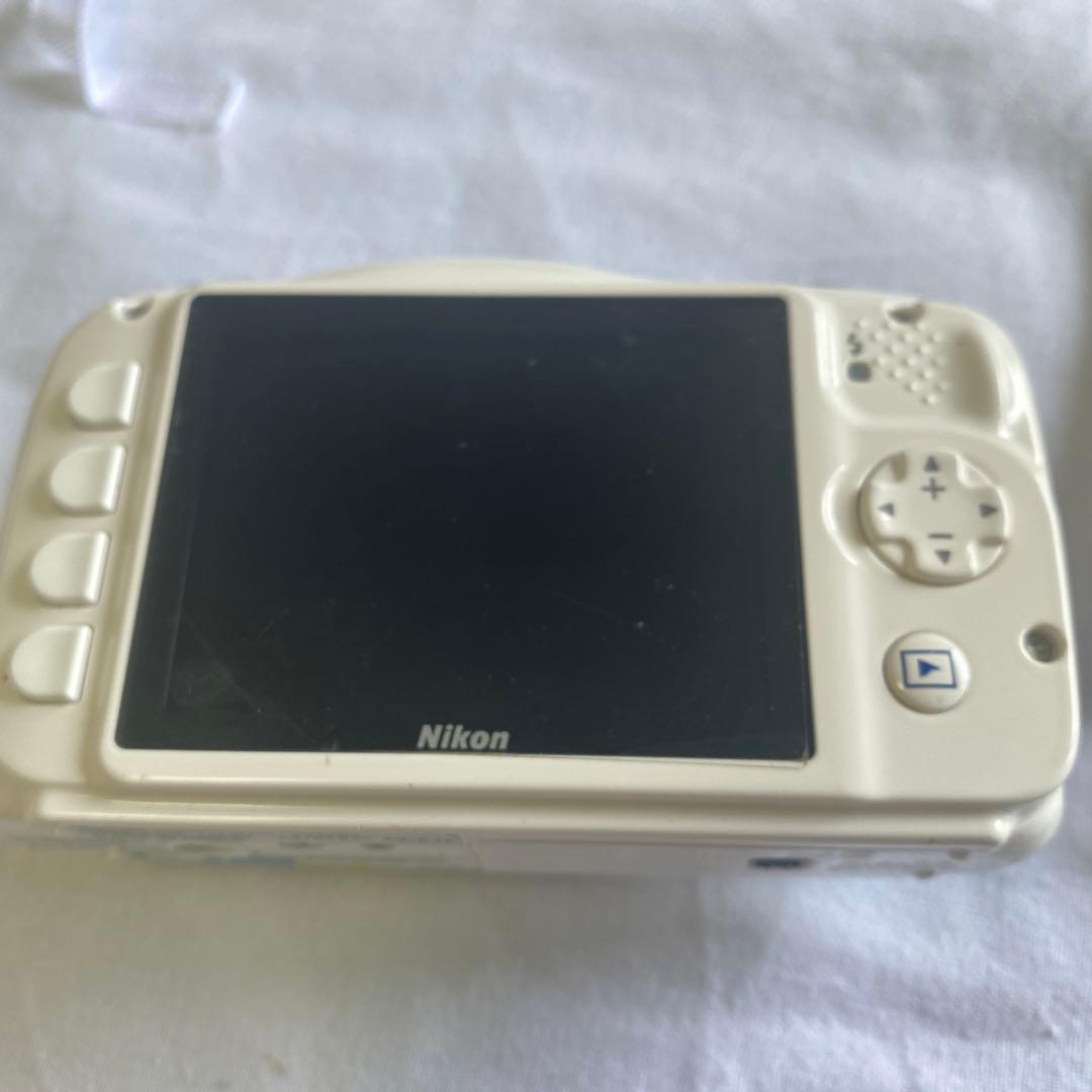 デジタルカメラ Nikon coolpix W100