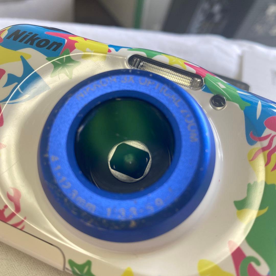 デジタルカメラ Nikon coolpix W100