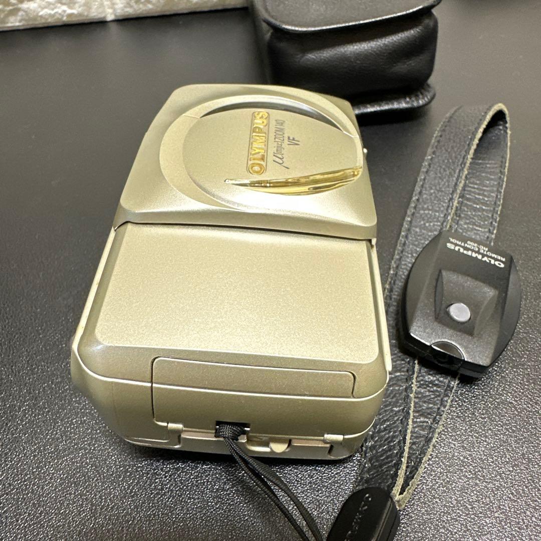 オリンパスOLYMPUS μ[mju:ZOOM 140 コンパクトカメラ　美品