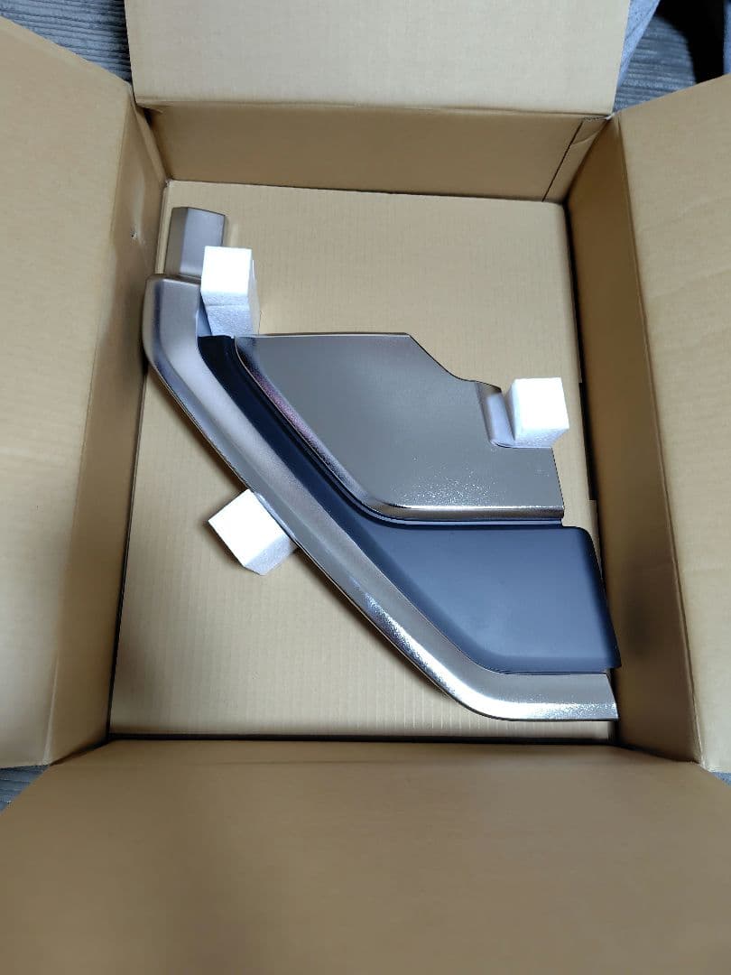 パーフェクト　クオン　メッキグリル　フルセット　ＵＤ純正