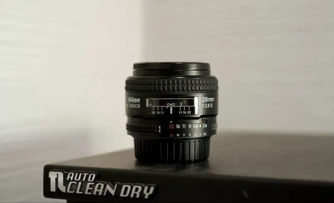 Nikon AIAF28mm f/2.8D単焦点レンズ