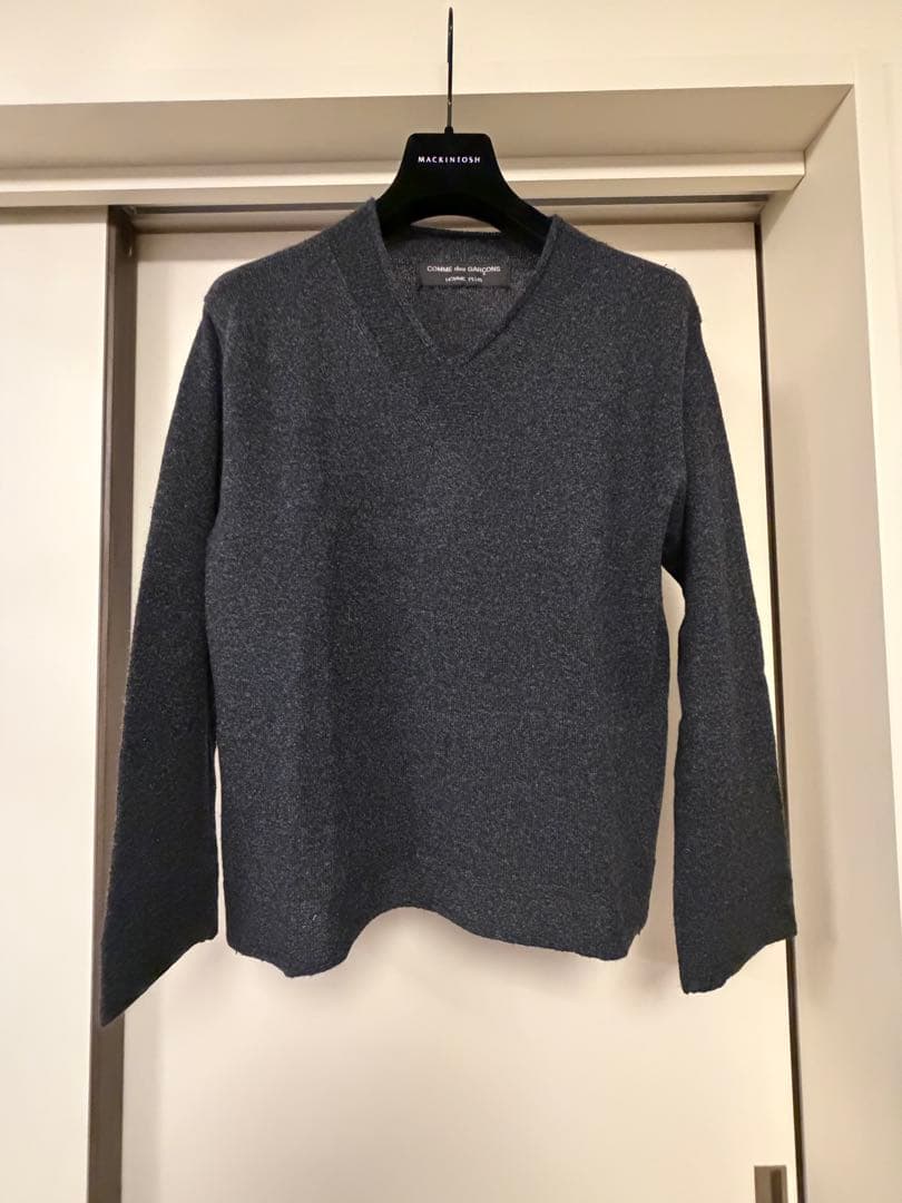 COMME des GARÇONS HOMME グレー Vネックニット