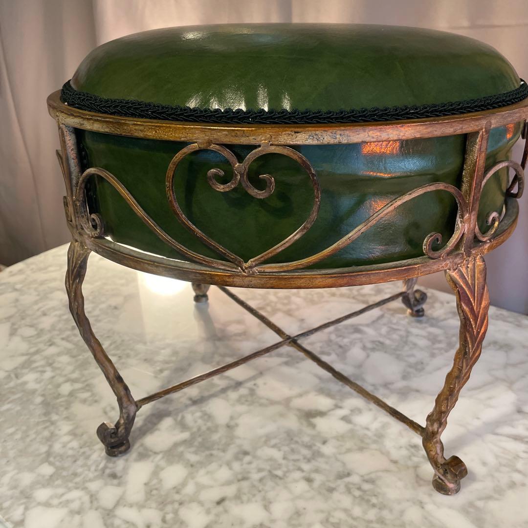 アイアン・スツール・オットマン