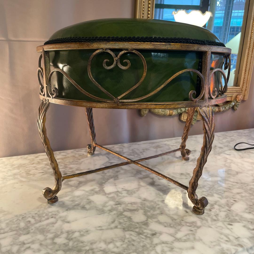 アイアン・スツール・オットマン