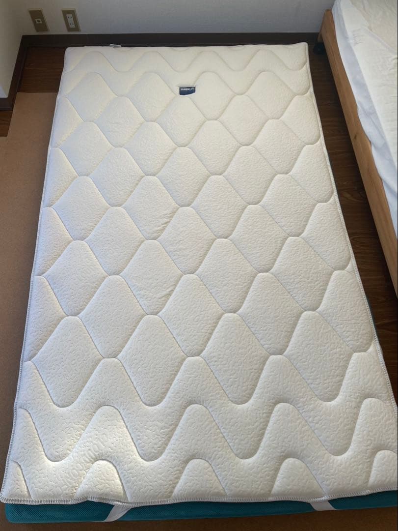 magniflex マニフレックス　エルゴトッパー　セミダブル　美品