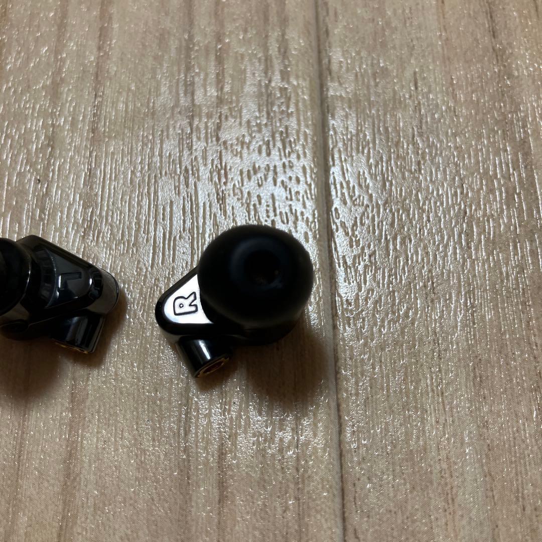 【希少・初代セラミック筐体】Campfire Audio Lyra（生産完了）