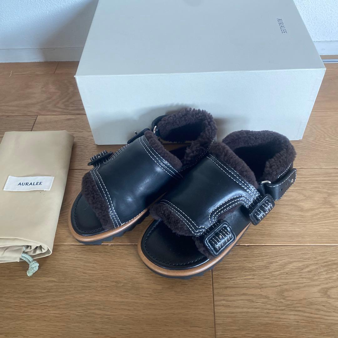 新品試着のみ☆オーラリー　ボアサンダル　レディース