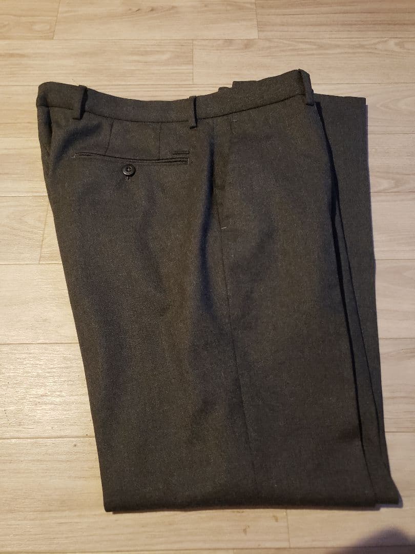 インコテックス　アーバントラベルチャコールグレー46です。