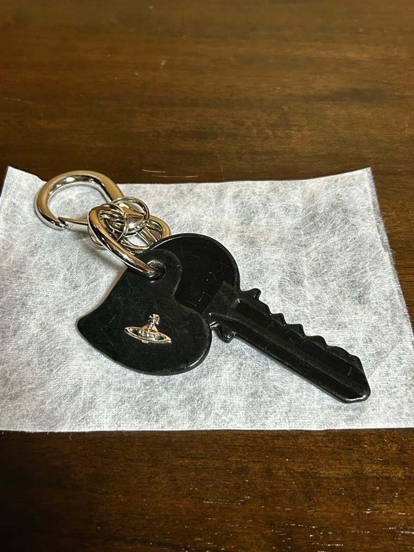 ヴィヴィアンウエストウッド オーヴ ハートキーホルダー キーリング 黒