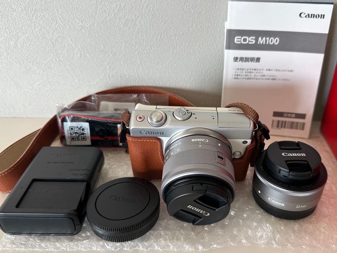 【超美品】キヤノン EOS M100 ダブルレンズキット ホワイト