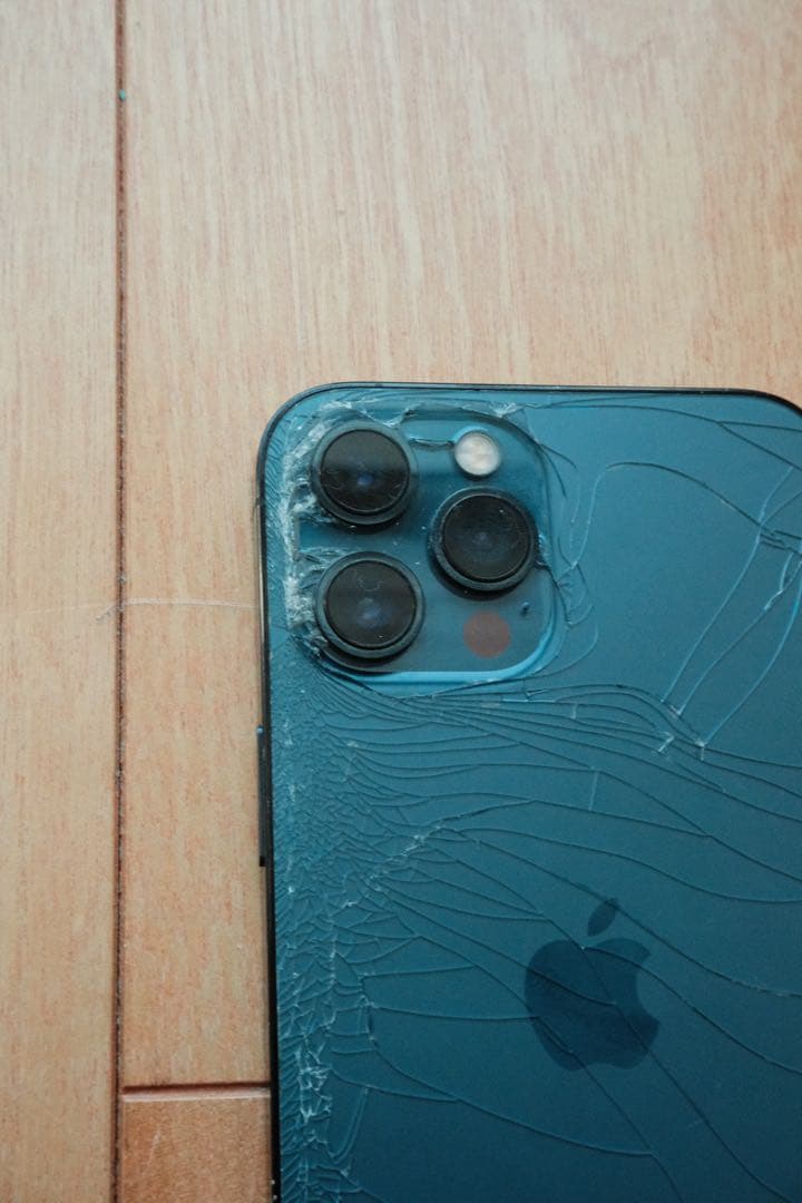 iPhone 12 Pro Max 128GB割れ