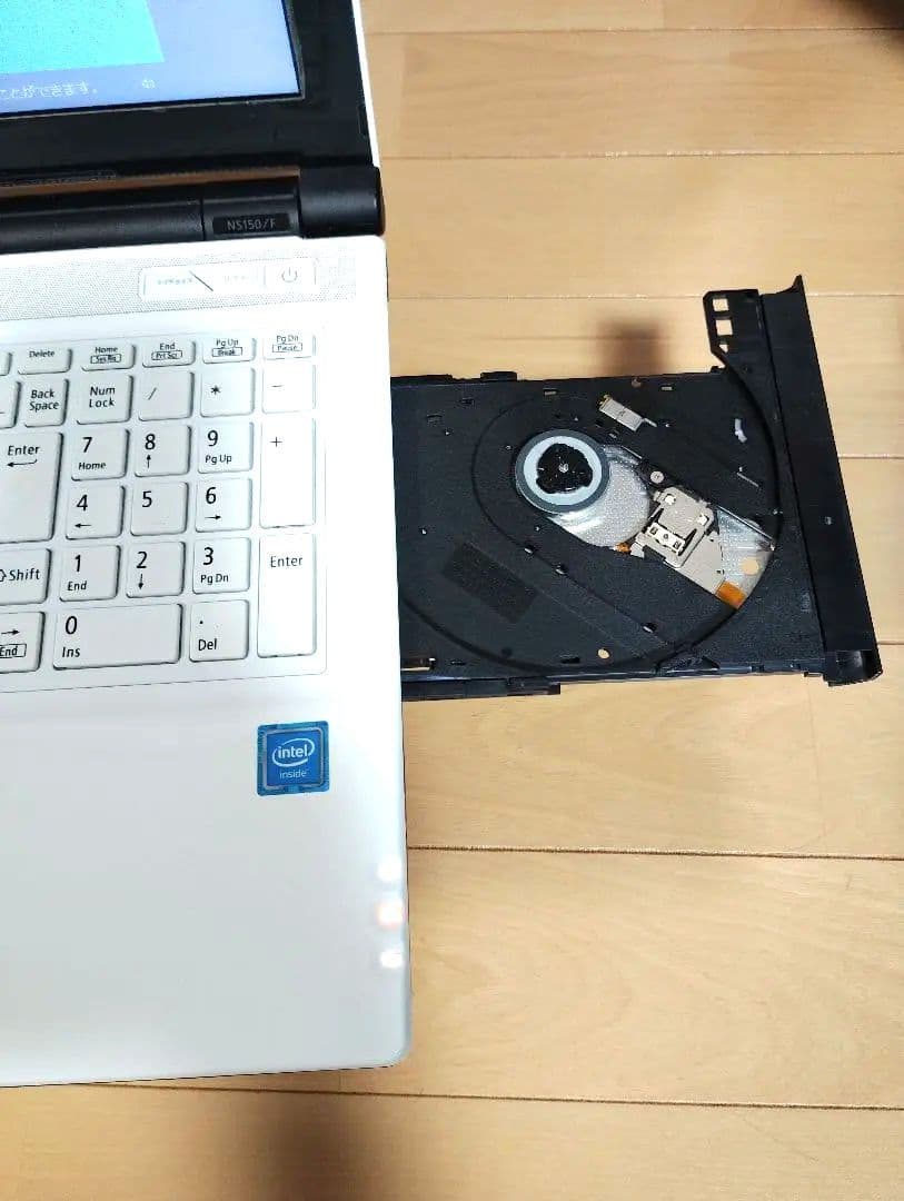 NEC LAVIE ノートパソコン★ PC-NS150FAW★ホワイト