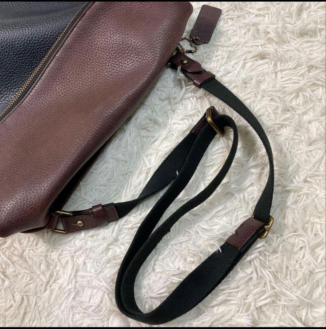 美品 フォールドオーバー クロスボディ 牛革 シボ革 シュリンクレザー 黒