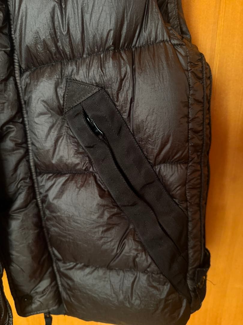 STONE  ブラックダウンベスト