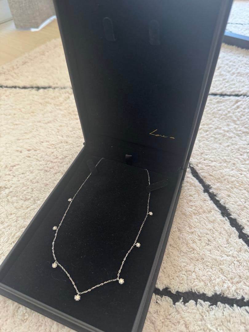 Love is グレイス　ネックレス