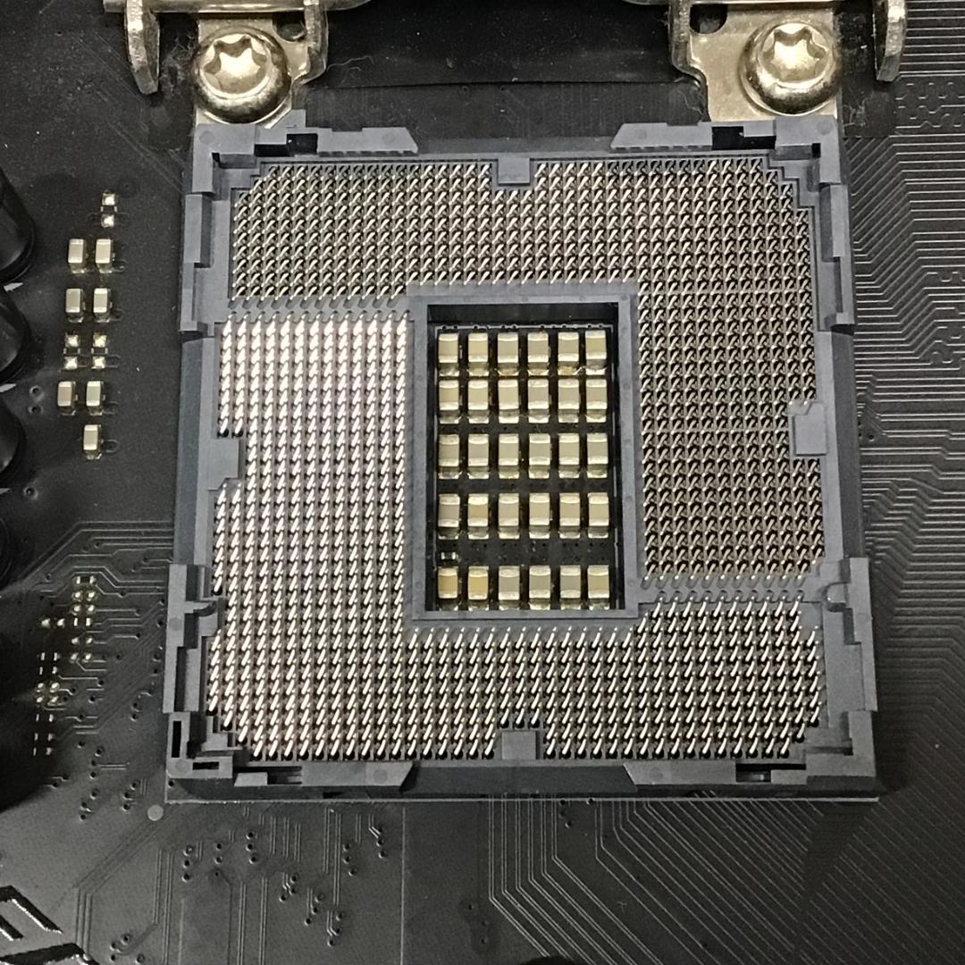 ASUS ROG STRIX Z490-F GAMING マザーボード