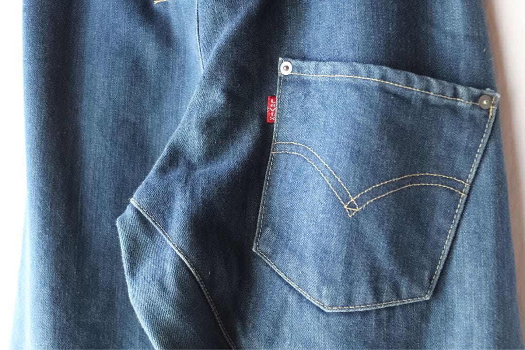 00s 初期 リーバイス エンジニアードジーンズ ルーズ 立体裁断デニム W28