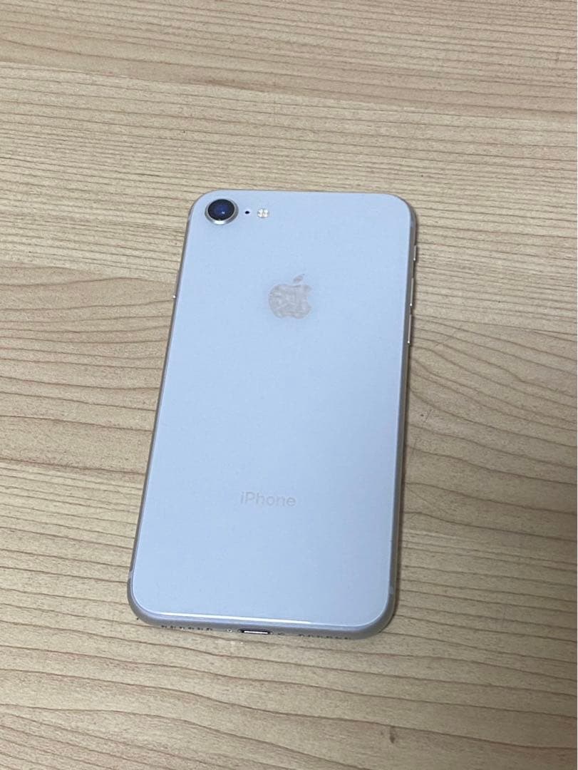 iPhone8 本体　ホワイト　SIMフリー