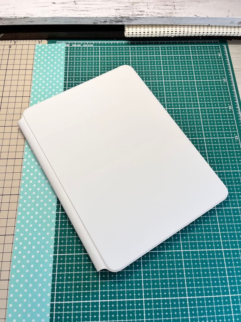 iPad magic keyboard ホワイト