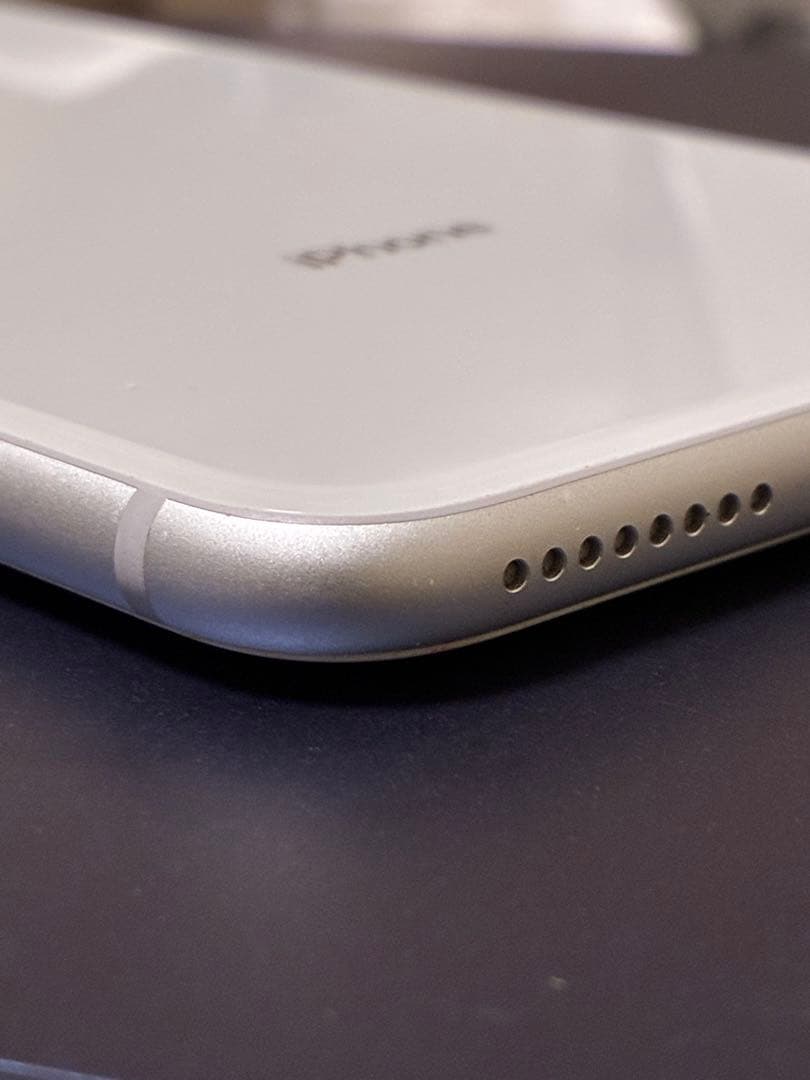 Apple iPhone 8 Plus シルバー　95% 本体 SiMフリー