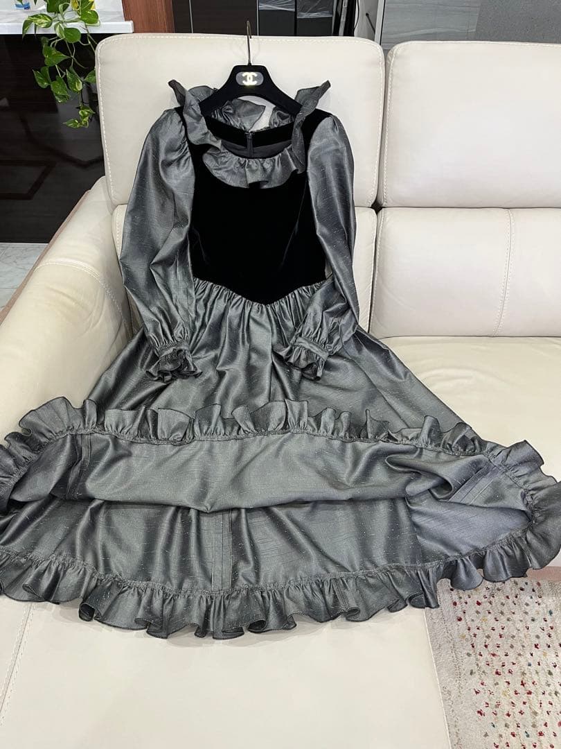 専用の品となりました❣️オスカー.デラレンタのミモレ丈ドレス#9号、M size