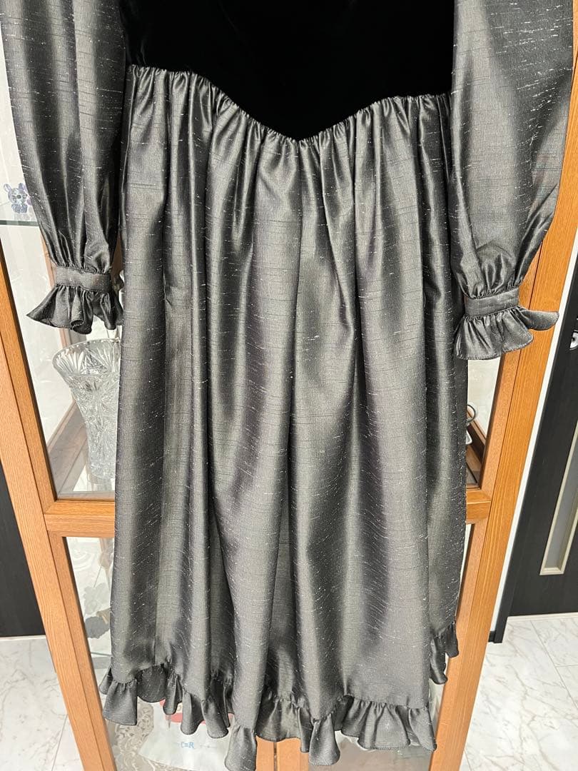 専用の品となりました❣️オスカー.デラレンタのミモレ丈ドレス#9号、M size