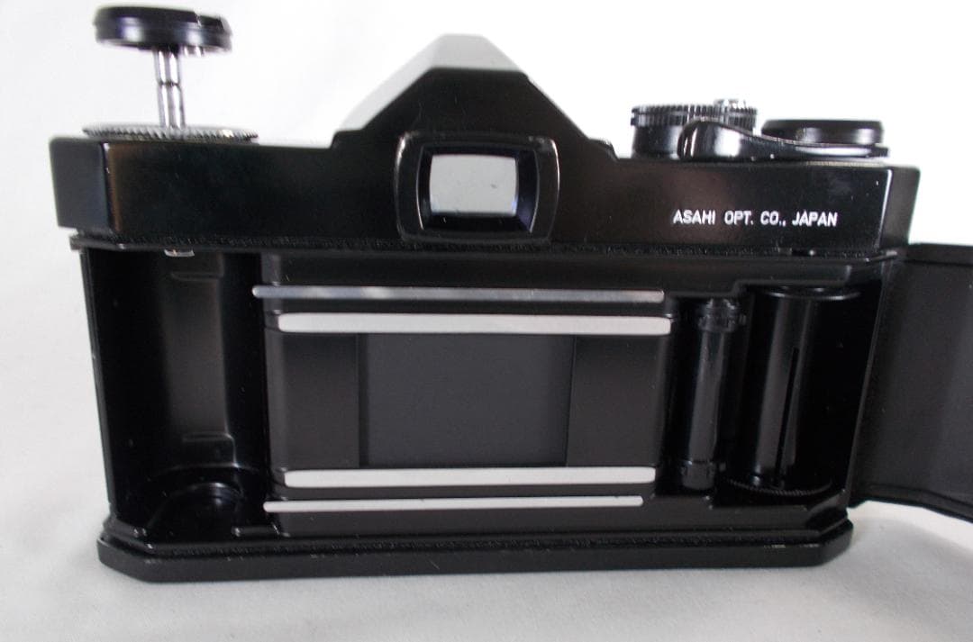 フィルムカメラ 整備済　Pentax SP　+ レンズ 28mm　P273