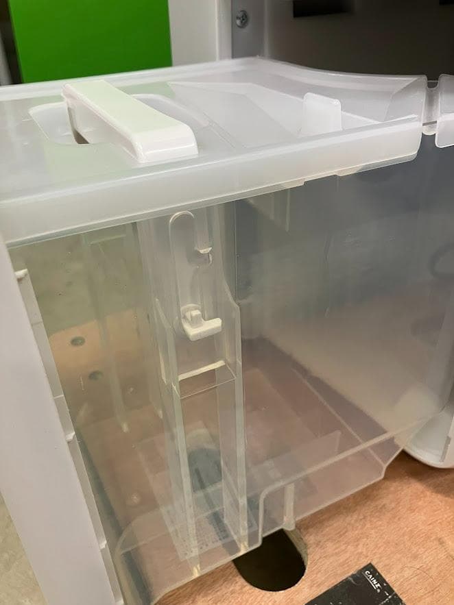 美品　SHARP 除湿機 CV-R120-W ホワイト タンク式 　２０２４年製