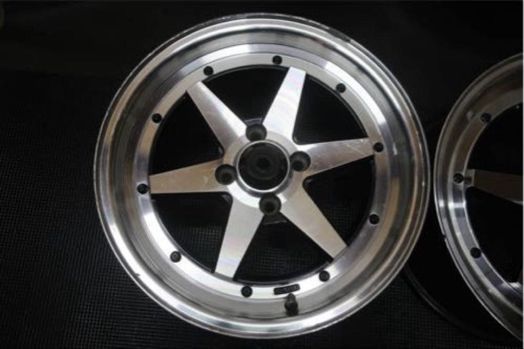エモーションR 15×7J +30 8J +20 PCD100 4穴