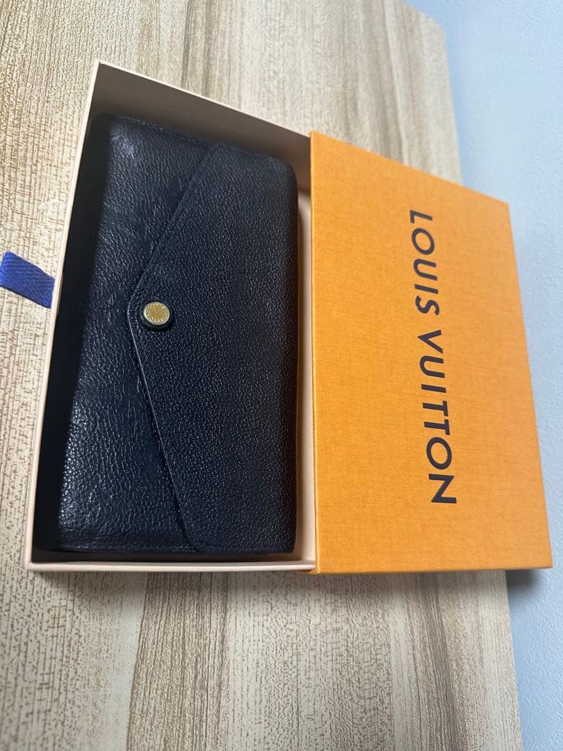ルイヴィトン財布　アンプラント　ポルトフォイユ　サラ