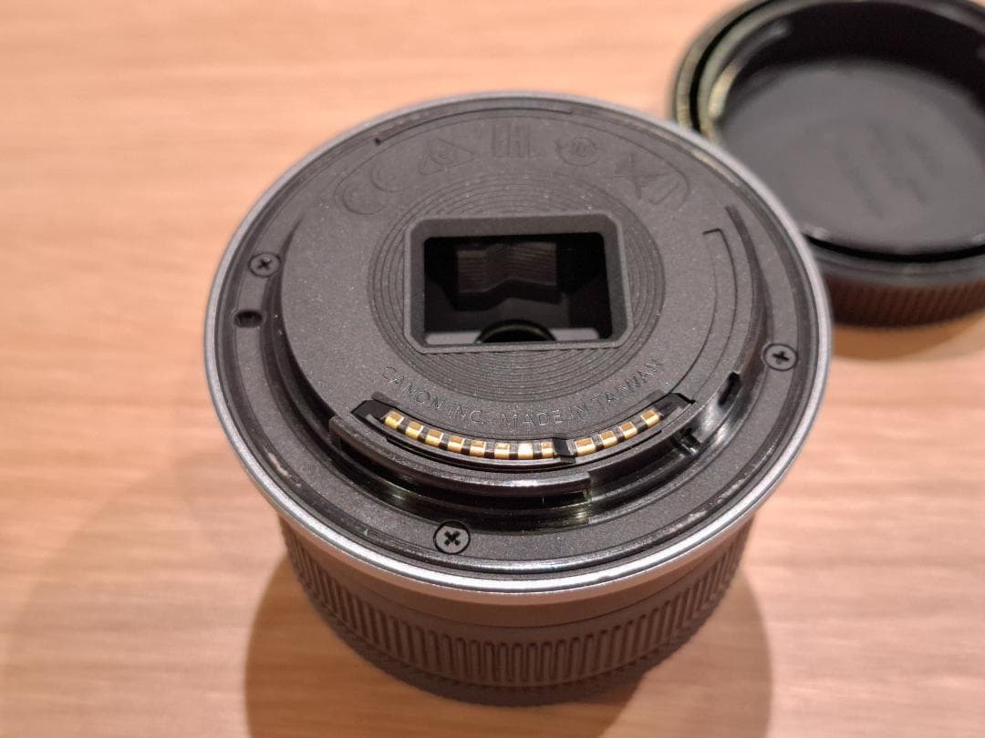 Canon (キヤノン) RF-S18-45mm F4.5-6.3 IS STM