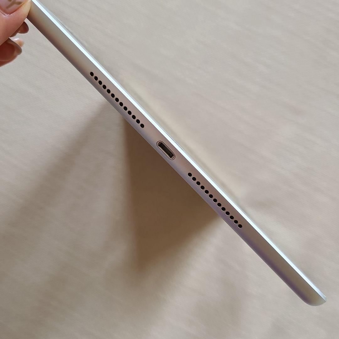 Apple iPad 第8世代 10.2インチ シルバー