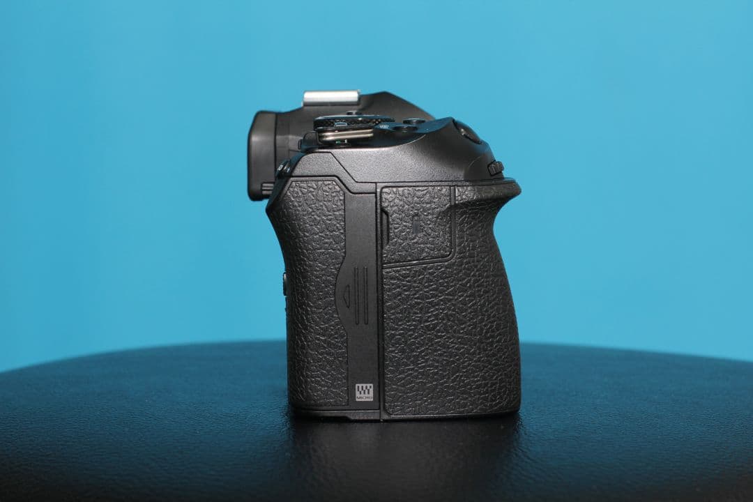 OM SYSTEM OM-1 ボディ