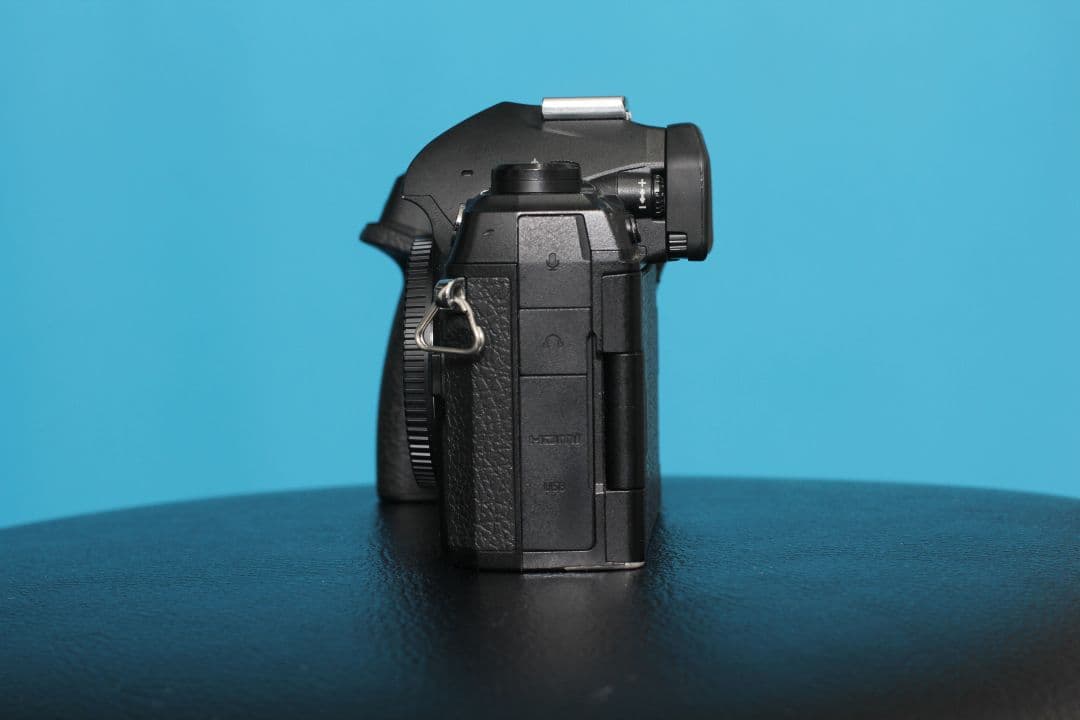 OM SYSTEM OM-1 ボディ