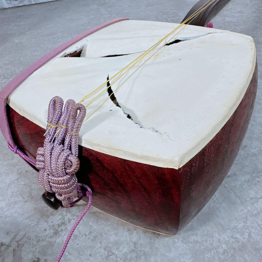 紫檀 子持ち綾杉 三味線 花梨 丸打胴 二本セット スタンド付　和楽器　現状品