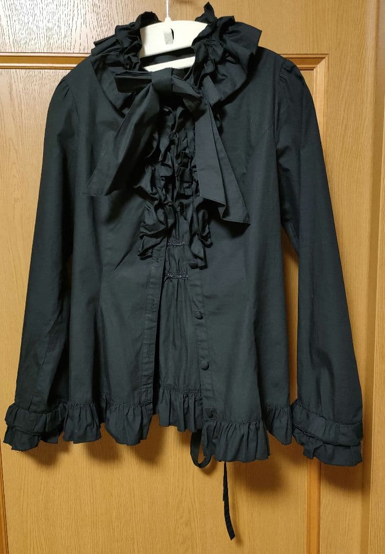 morphose フリル黒長袖ブラウス